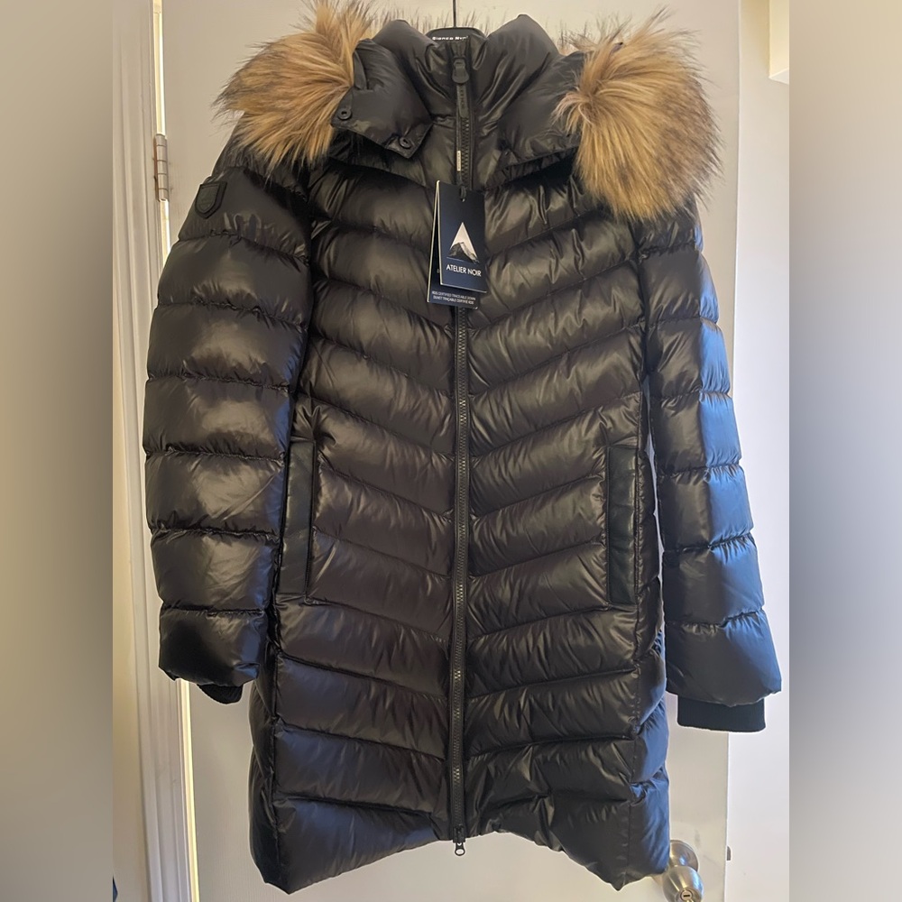 BNWT RUDSAK ATELIER NOIR Women's Duck Down Black Puffer Coat with Faux Fur Trim